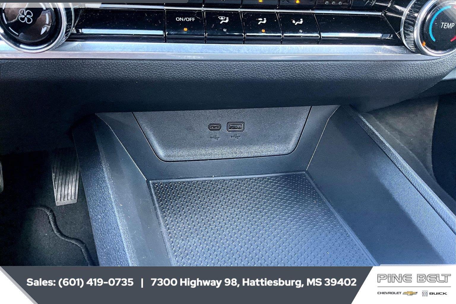 Used 2026 Summit White Chevrolet LT image 24