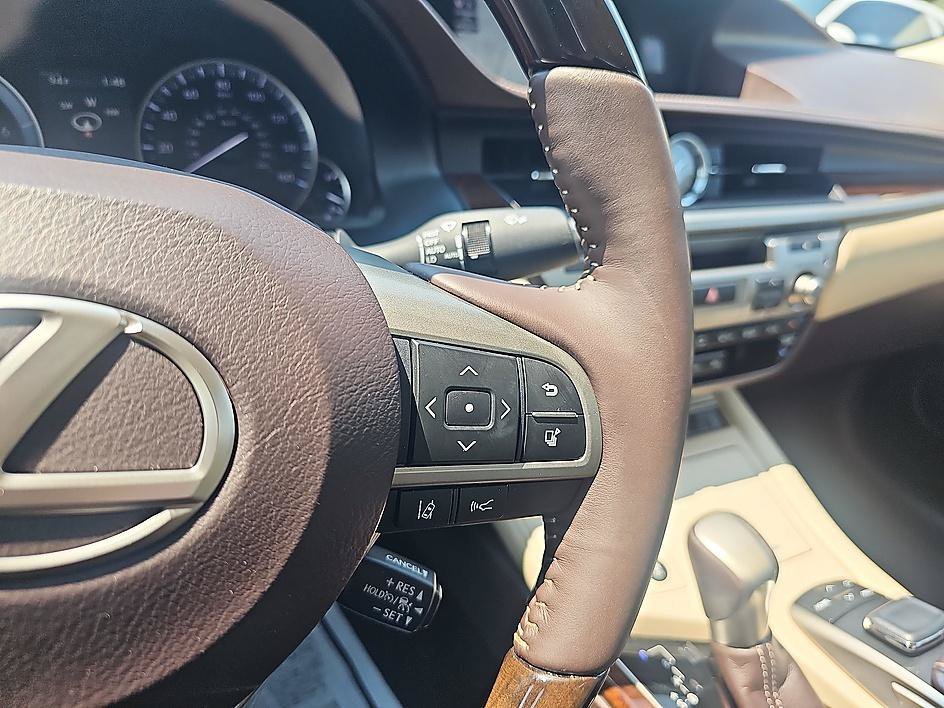 Used 2017 Atomic Silver Lexus ES 350 image 22