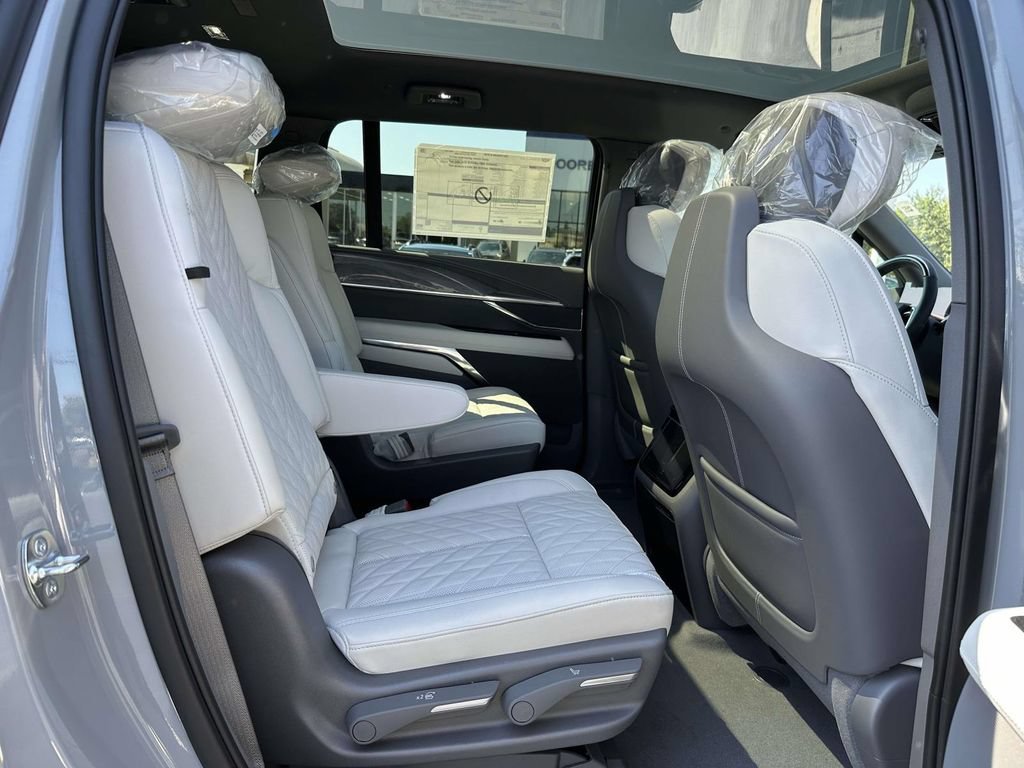 2026 Cadillac Escalade IQ Sport - Photo 36