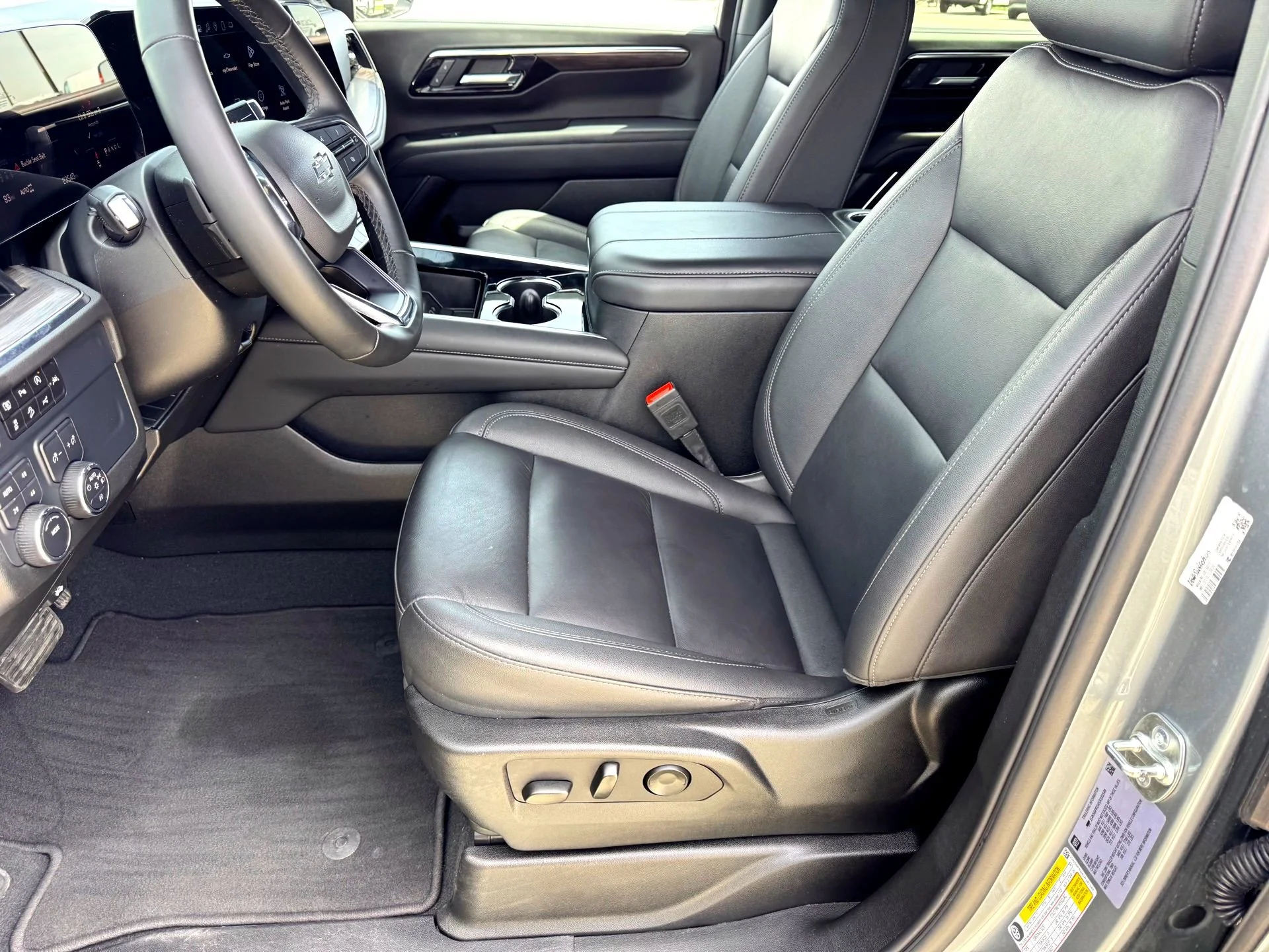 Used 2025 Sterling Gray Metallic Chevrolet Z71 image 12
