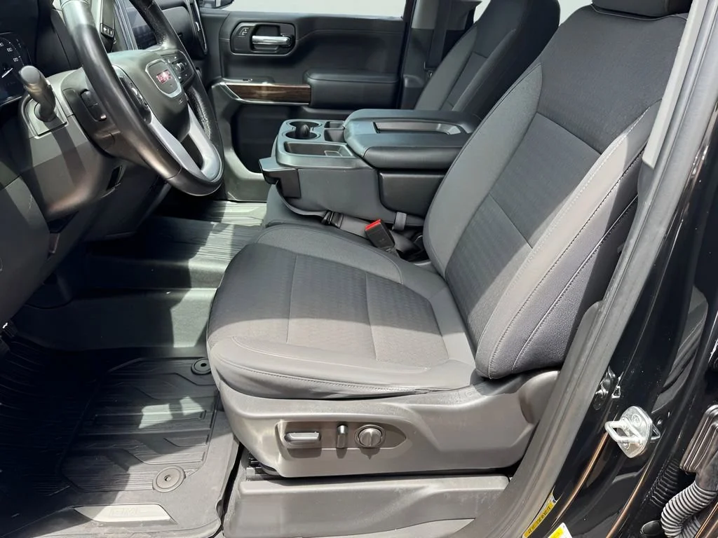 Used 2021 ONYX BLACK GMC Elevation image 12