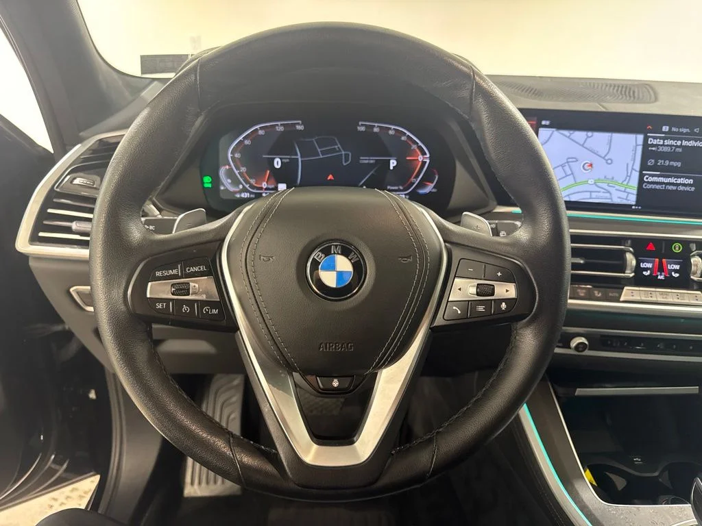 Used 2023 Jet Black BMW xDrive40i image 11
