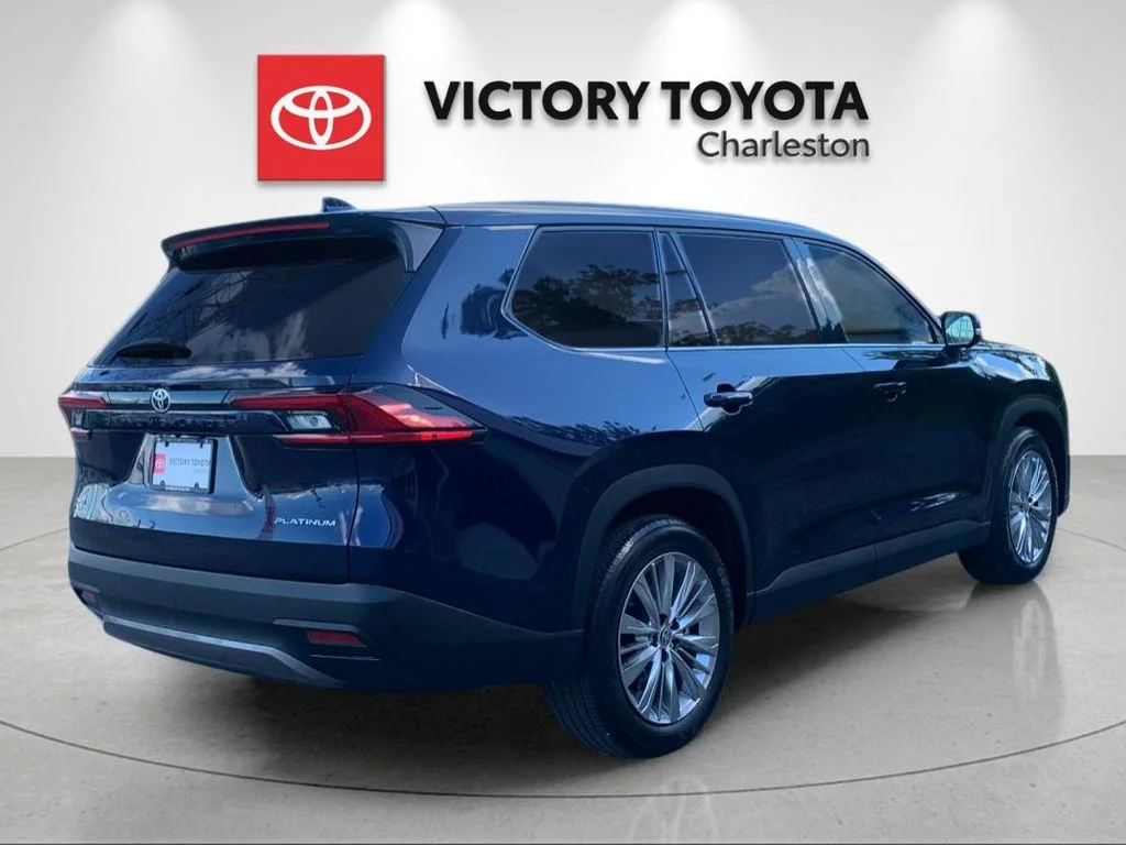 Used 2025  Toyota Platinum image 7