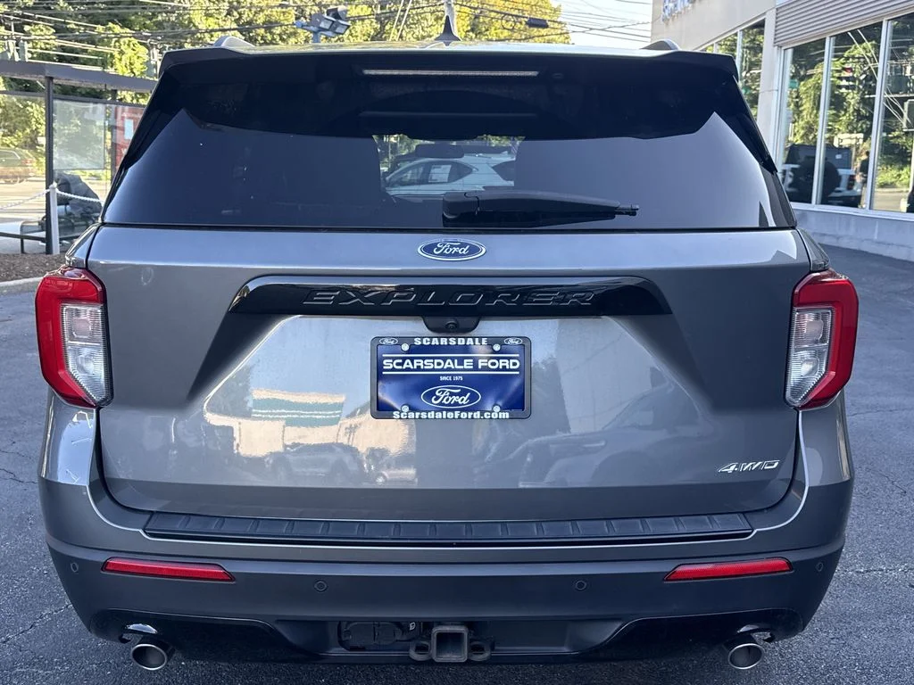 Used 2023 Gray Ford ST-Line image 5