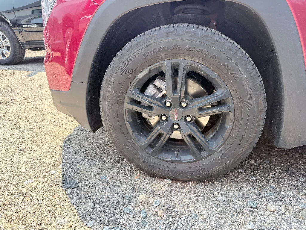 Used 2023 Volcanic Red Tintcoat GMC AT4 image 9