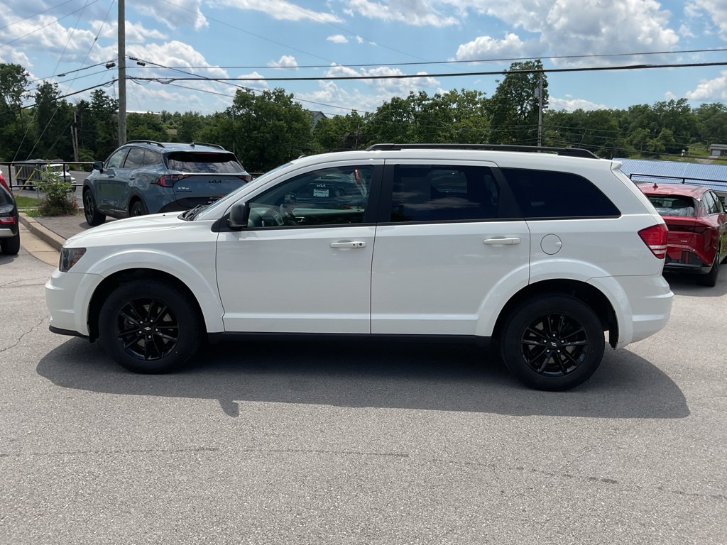 Used 2020 Vice White Dodge SE Value image 6
