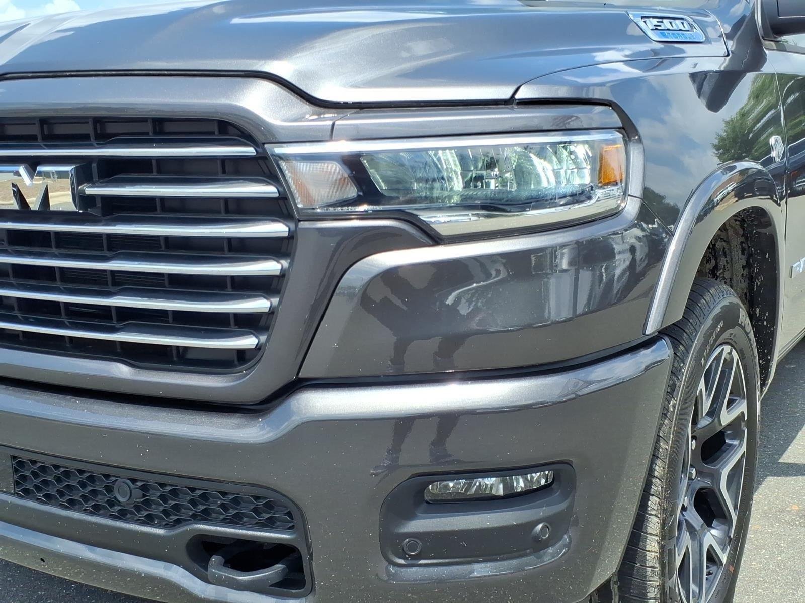 New 2026 Granite Crystal Metallic Clear-Coat Exterior Paint RAM Laramie image 17