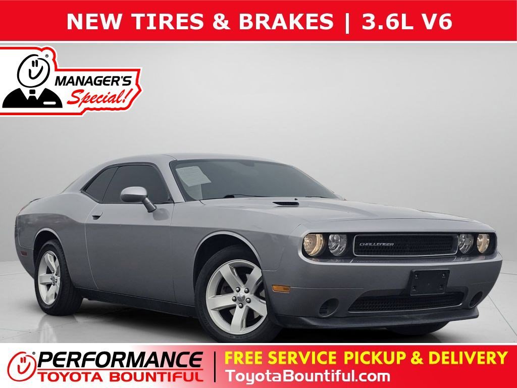 2014 Dodge Challenger SXT's photo