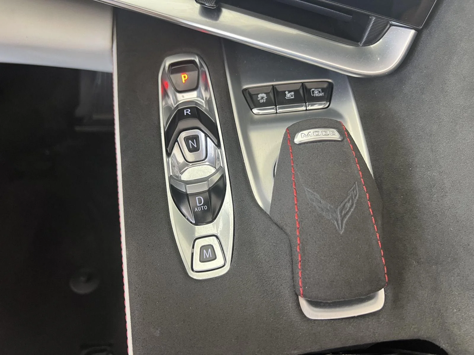 Used 2023 White Pearl Metallic Tricoat Chevrolet Stingray image 18
