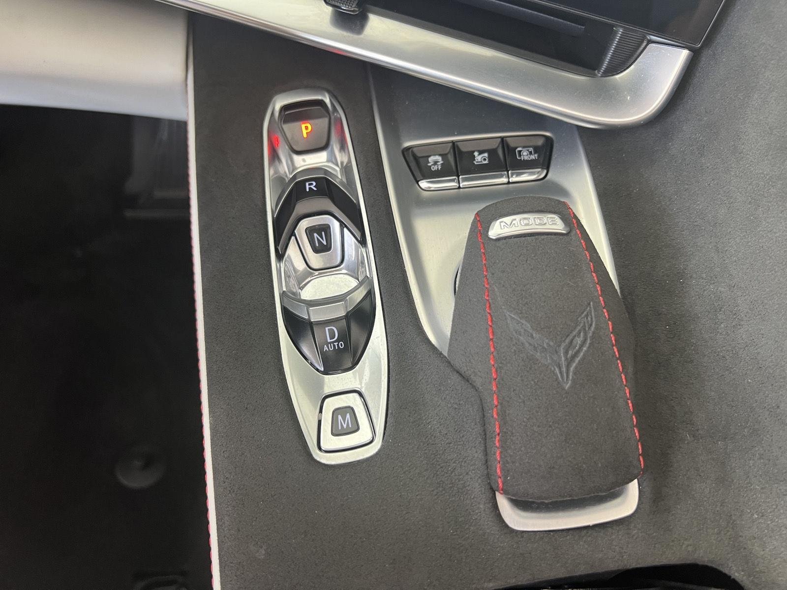Used 2023 White Pearl Metallic Tricoat Chevrolet Stingray image 18