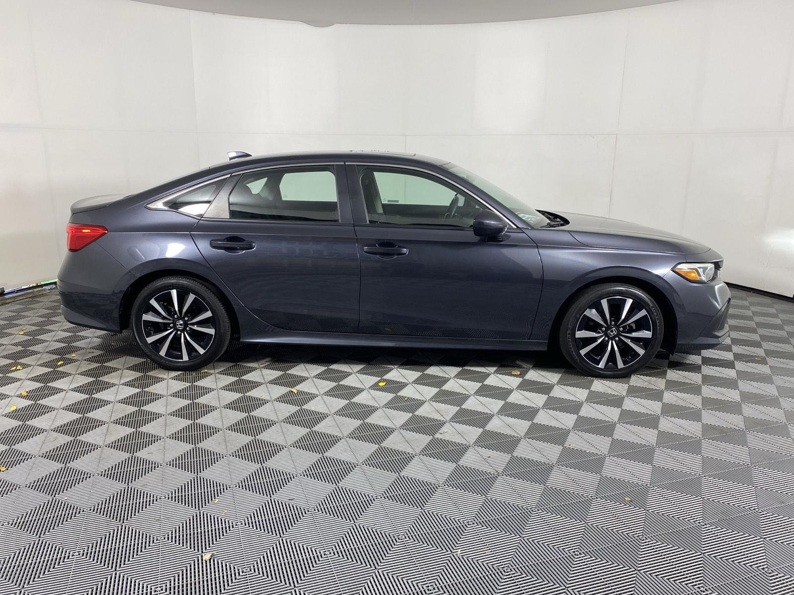 Certified Used 2024 Meteorite Gray Metallic Honda EX image 9
