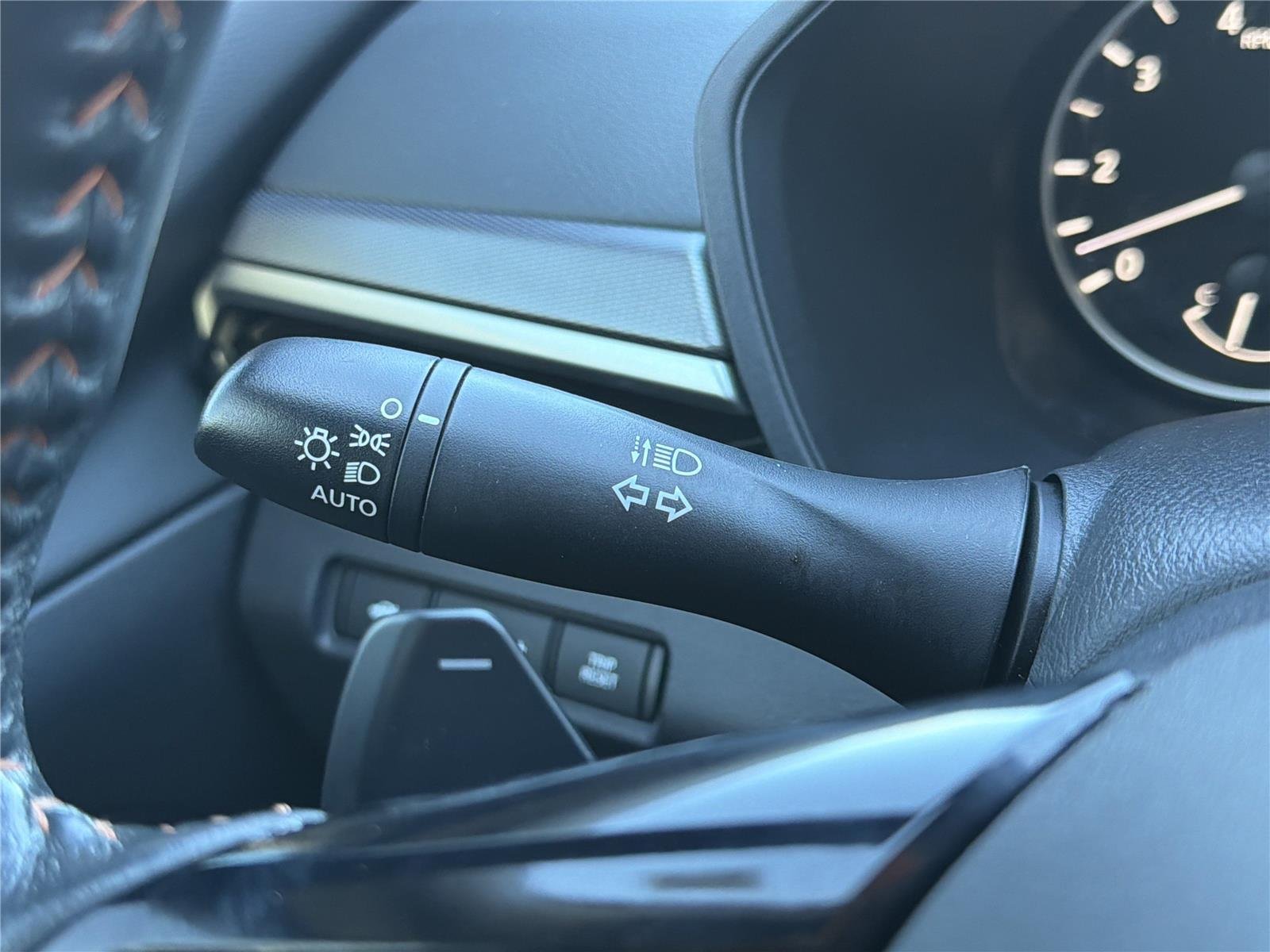 Used 2023 Super Black Nissan 2.5 SR image 12