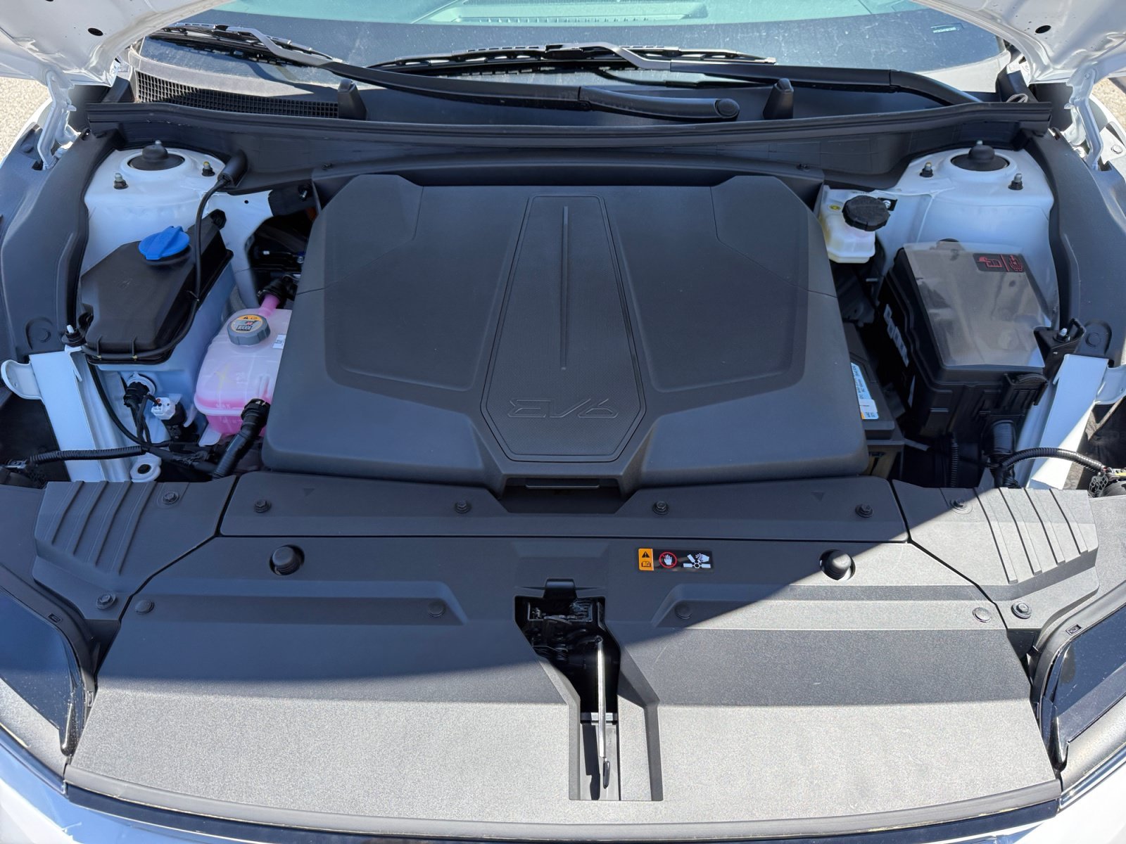New 2026 Glacial White Pearl Kia LIGHT image 20