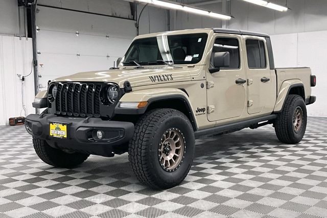 Used 2022 Limited Edition Gobi Clearcoat Jeep Willys image 13