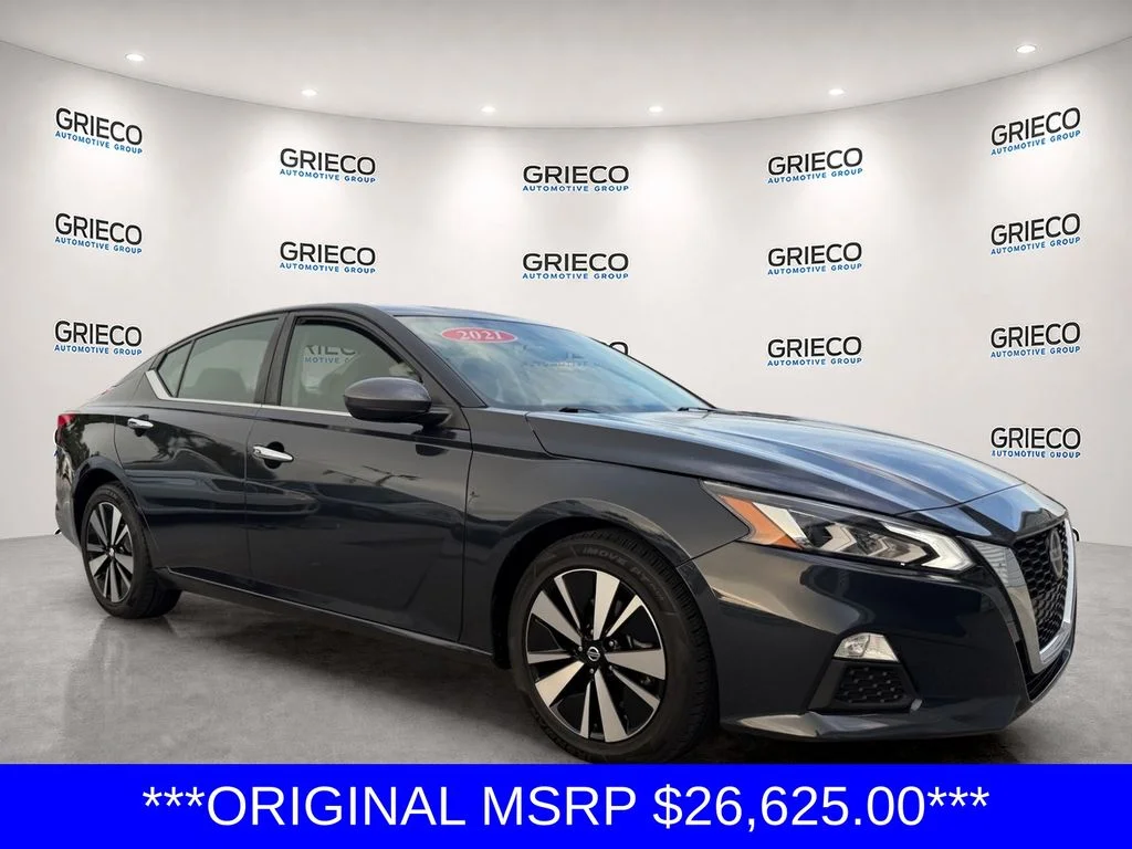 Used 2021 Blue Nissan 2.5 SV image 1