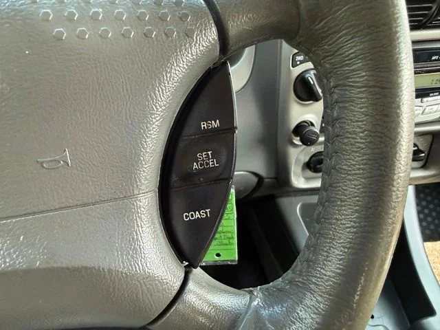Used 2005 Black Clearcoat Ford Adrenalin image 20