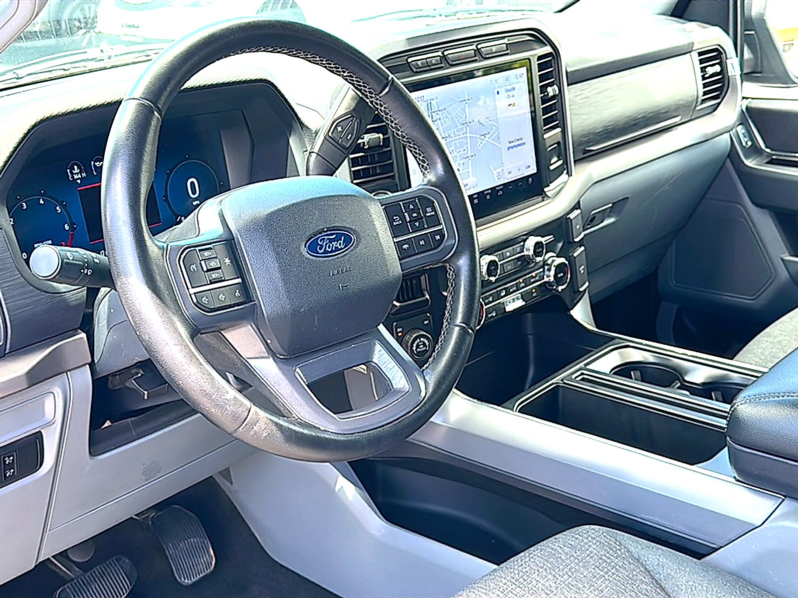 Used 2024 Agate Black Metallic Ford XLT image 12