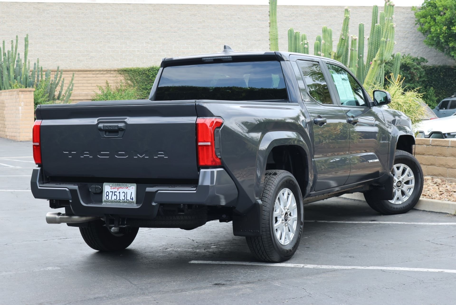 Used 2026  Toyota SR5 image 2