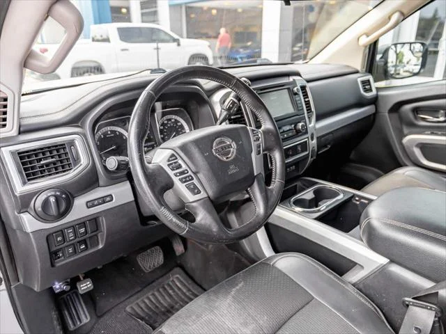 Used 2019 Silver Nissan PRO-4X image 8