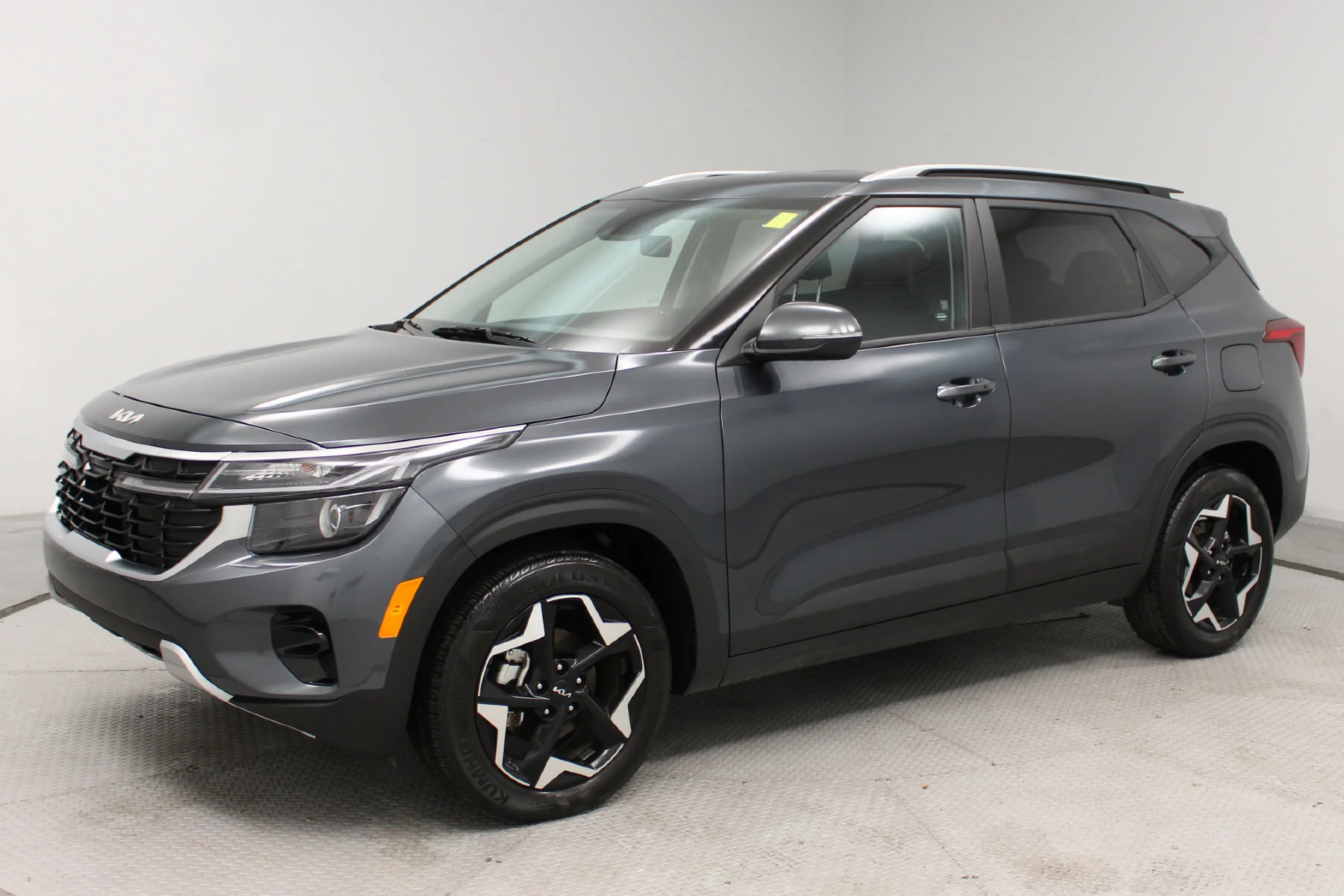 Used 2025 Gravity Gray Kia S IVT FWD image 31