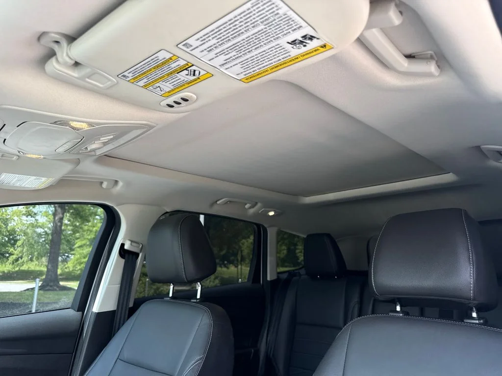 Used 2015 White Platinum Clearcoat Metallic Ford Titanium image 30