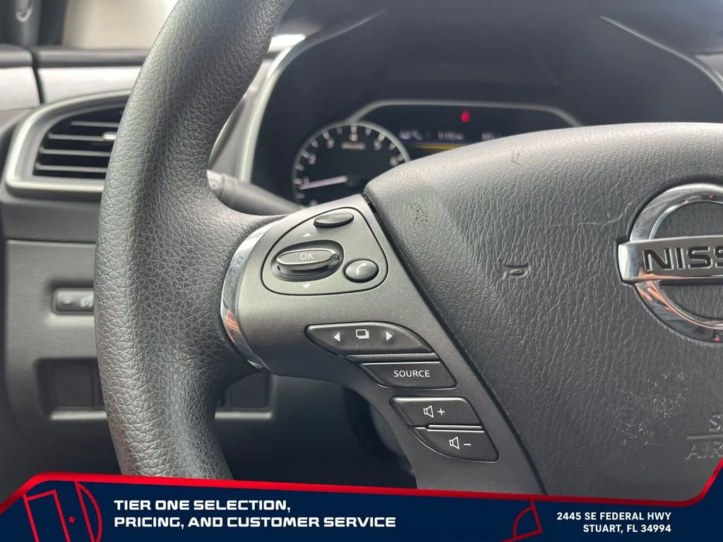 Used 2022 Gray Nissan S FWD image 27
