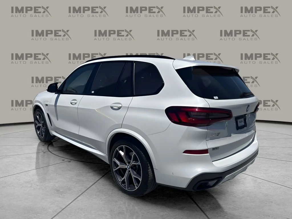 Used 2023 White BMW xDrive45e image 3