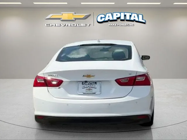 Used 2025 White Chevrolet LT image 4