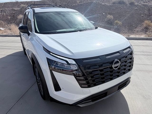 New 2026 Everest White Pearl TriCoat Nissan Platinum image 3