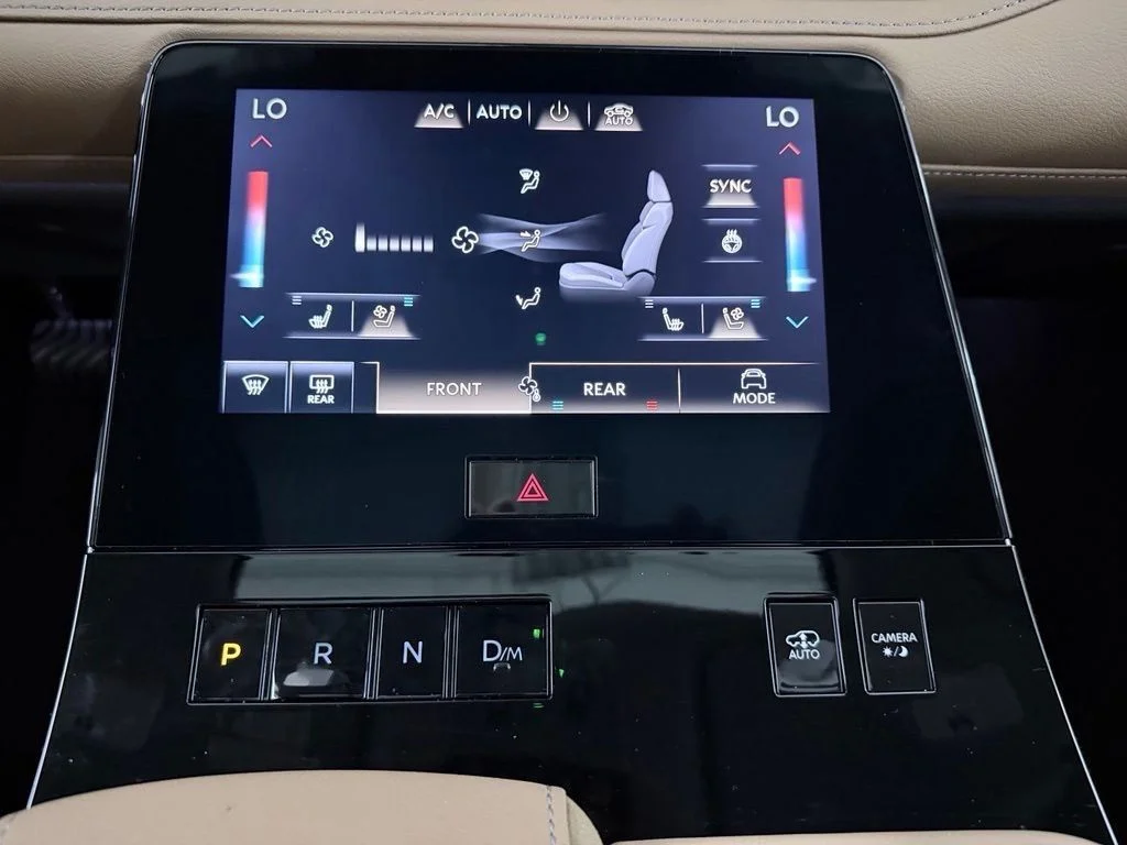 New 2027 RADIANT WHITE INFINITI Luxe 2WD image 32