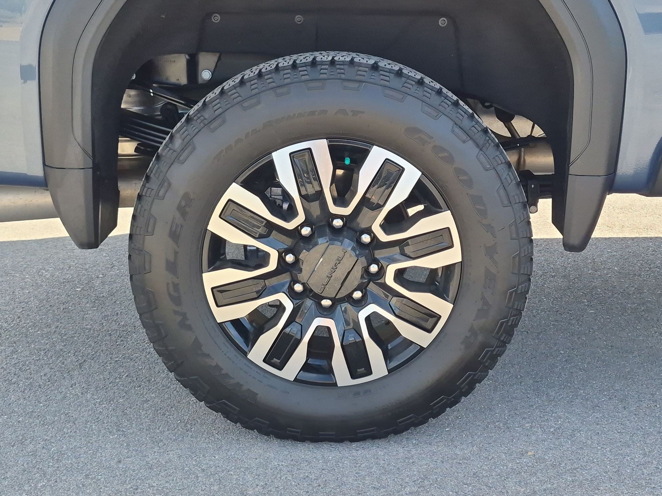 2026 GMC Sierra 3500HD Denali Ultimate - Photo 12
