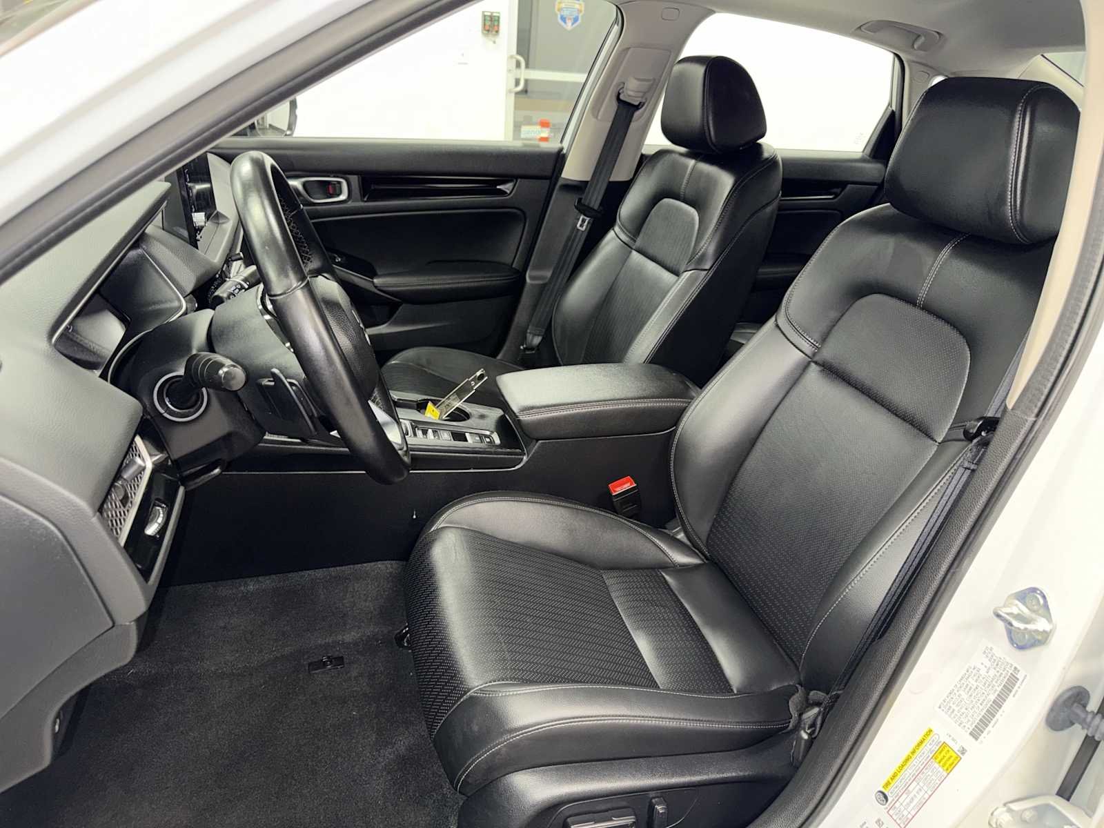 Used 2023 White Honda Touring image 15