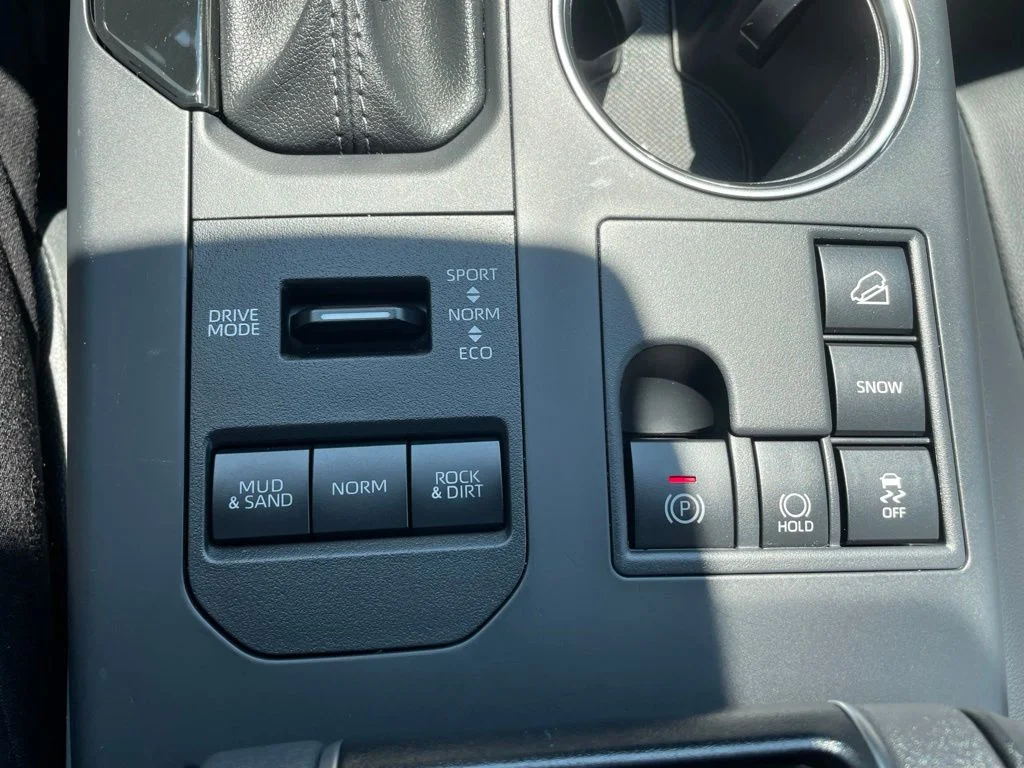 Used 2025 Silver Toyota XLE image 18