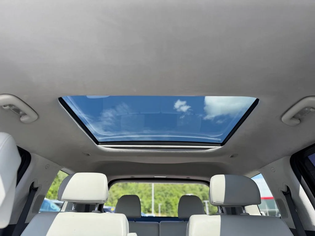 Used 2024 Black Hyundai Calligraphy image 31