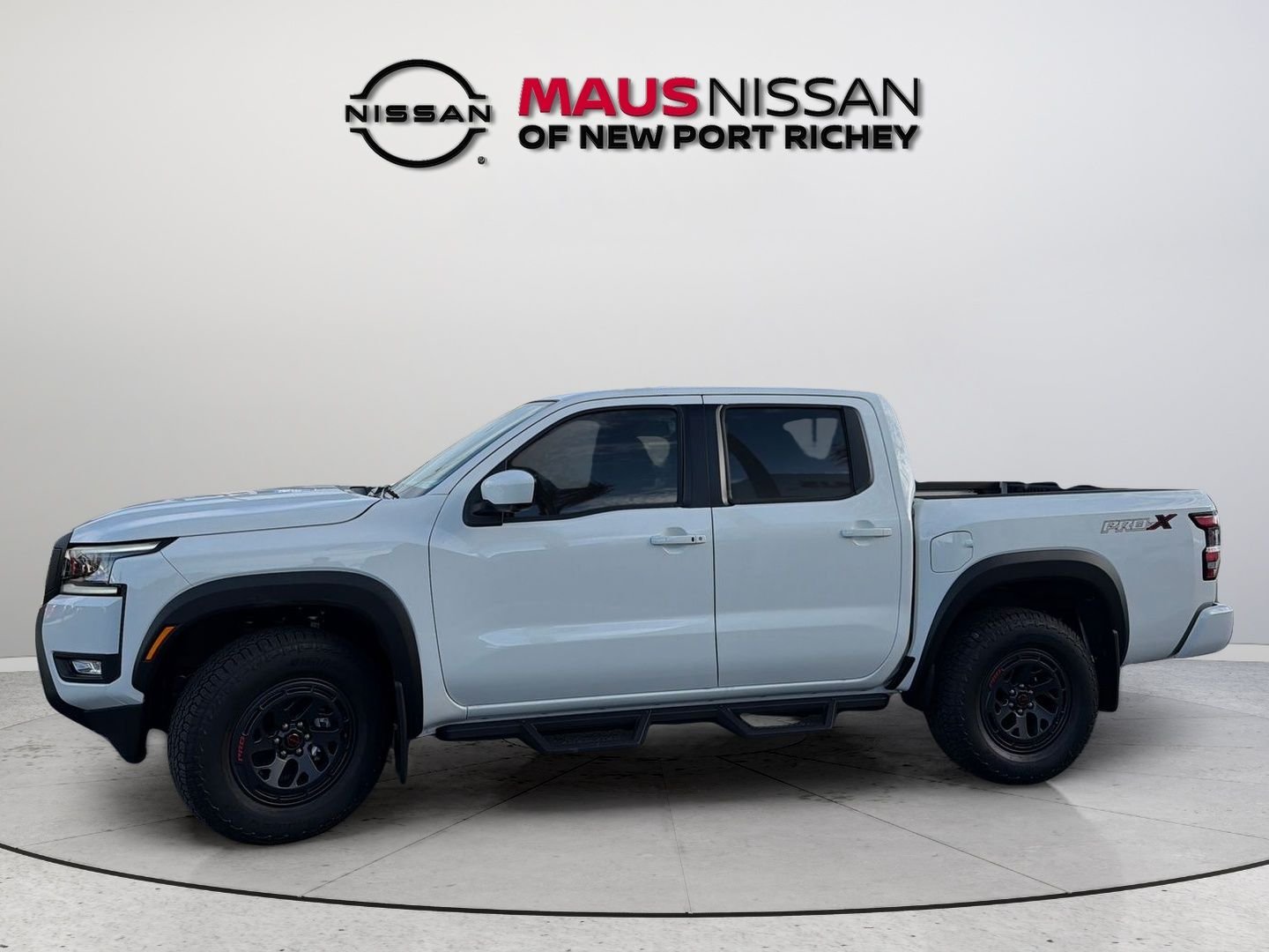 New 2026 White Nissan PRO-X image 5