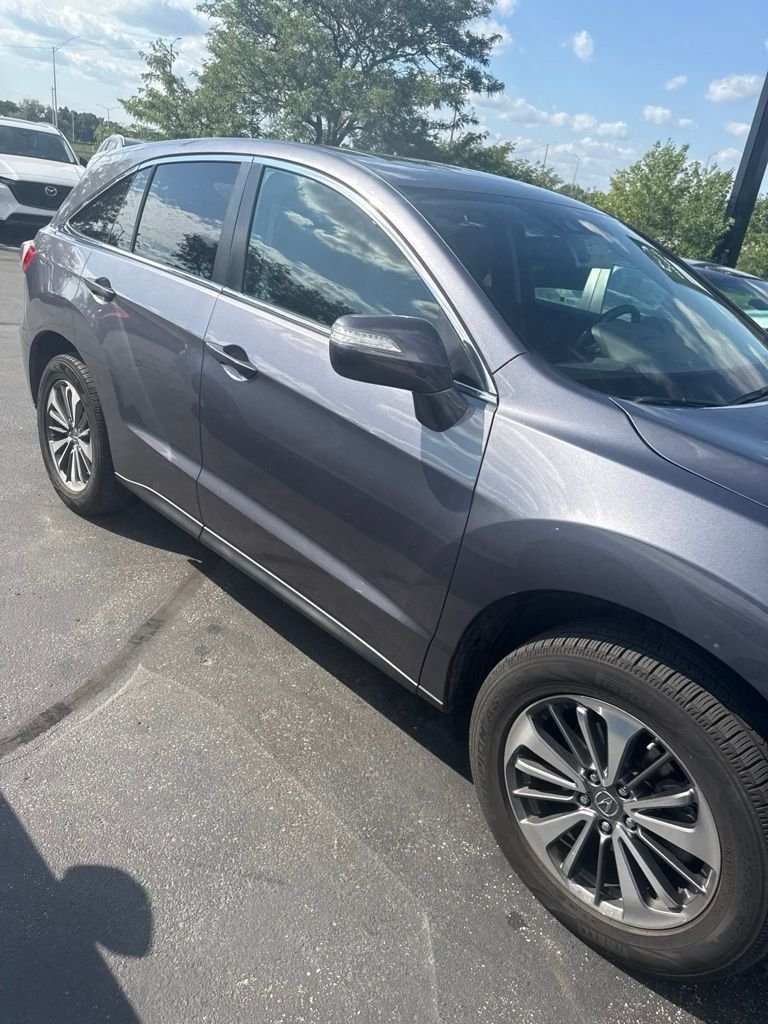 Used 2018  Acura Advance Package image 2