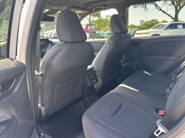 Used 2025  Subaru Premium image 12