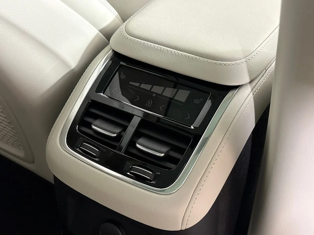 New 2026 Blue Volvo T8 Ultra image 22