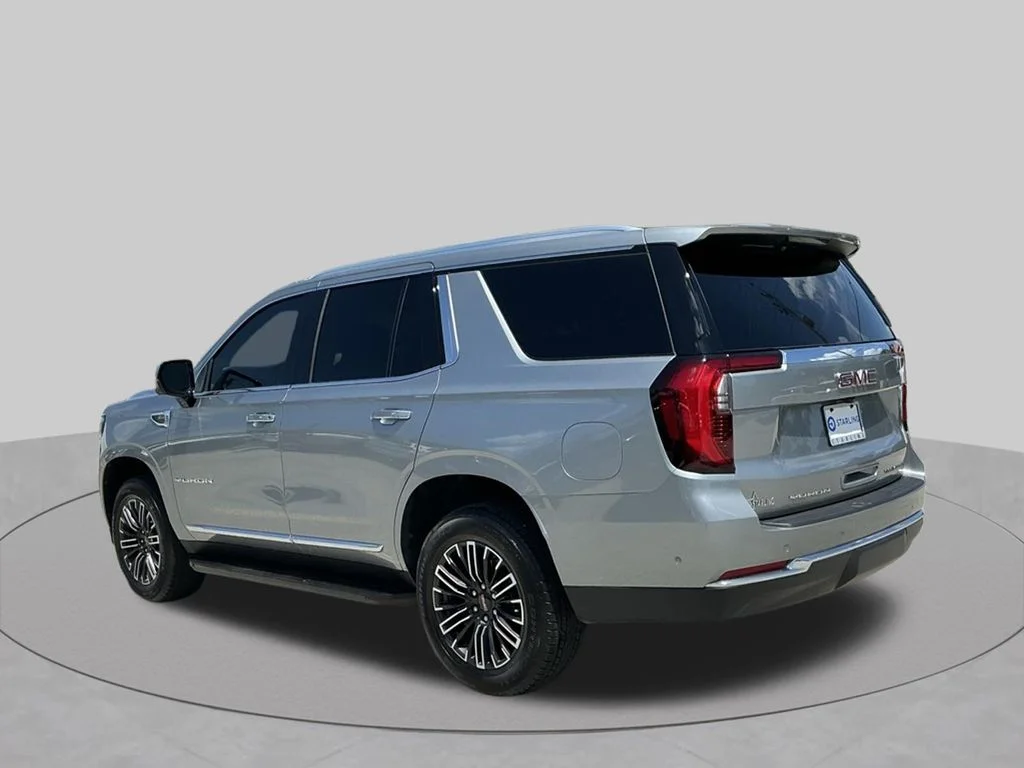 Used 2025 Silver GMC Elevation image 4