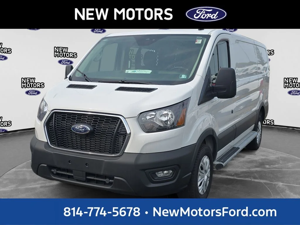 Used 2024 Oxford White Ford Base image 1
