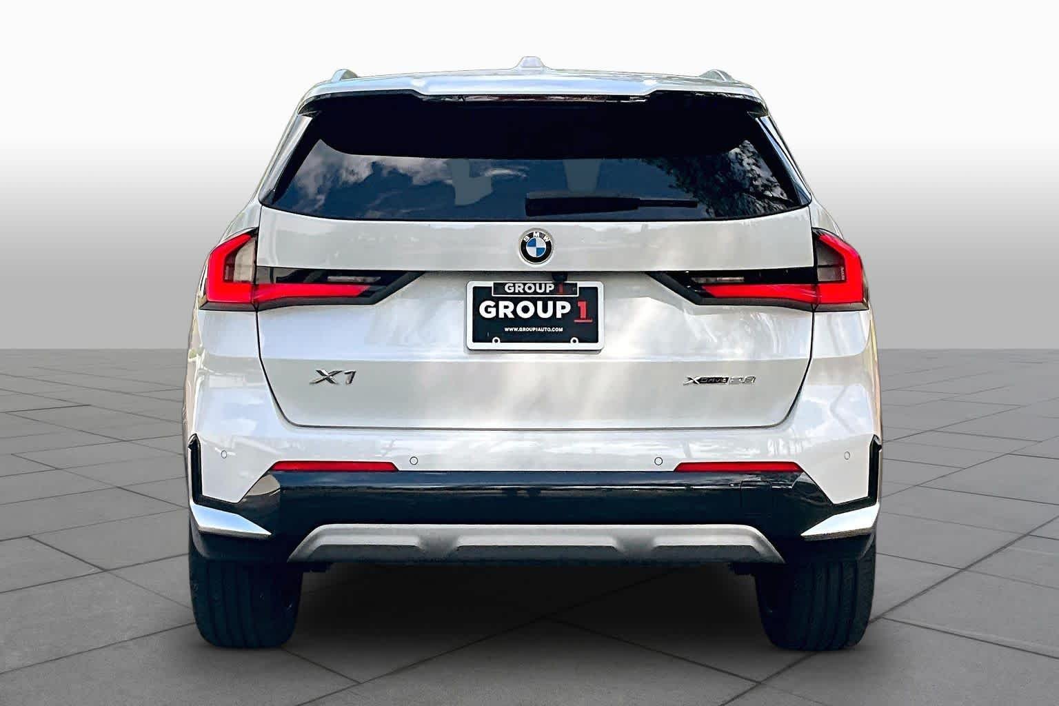 Certified Used 2023 Mineral White Metallic BMW xDrive28i image 5