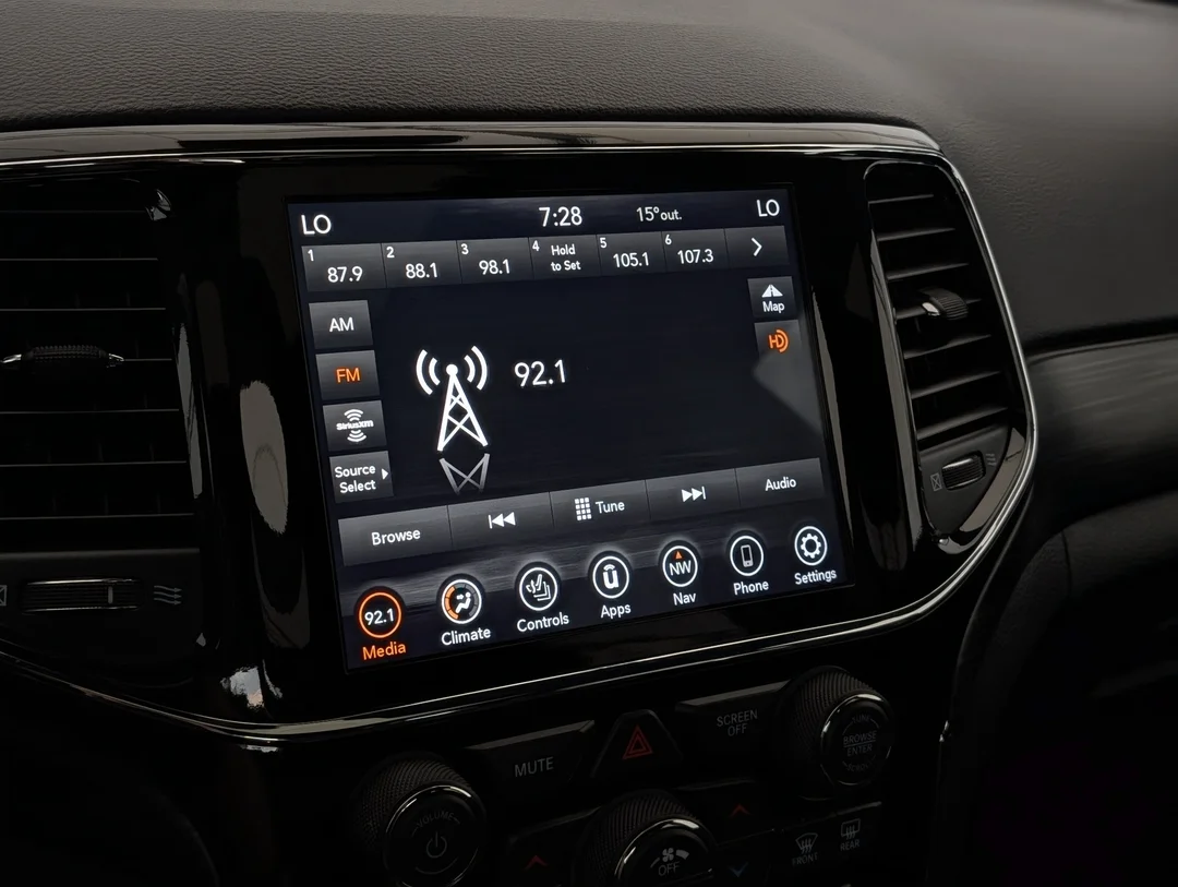 Used 2020 Black Jeep Altitude - - 4x4 - Leather Seats - Power Sunroof - Navigation & More! image 23
