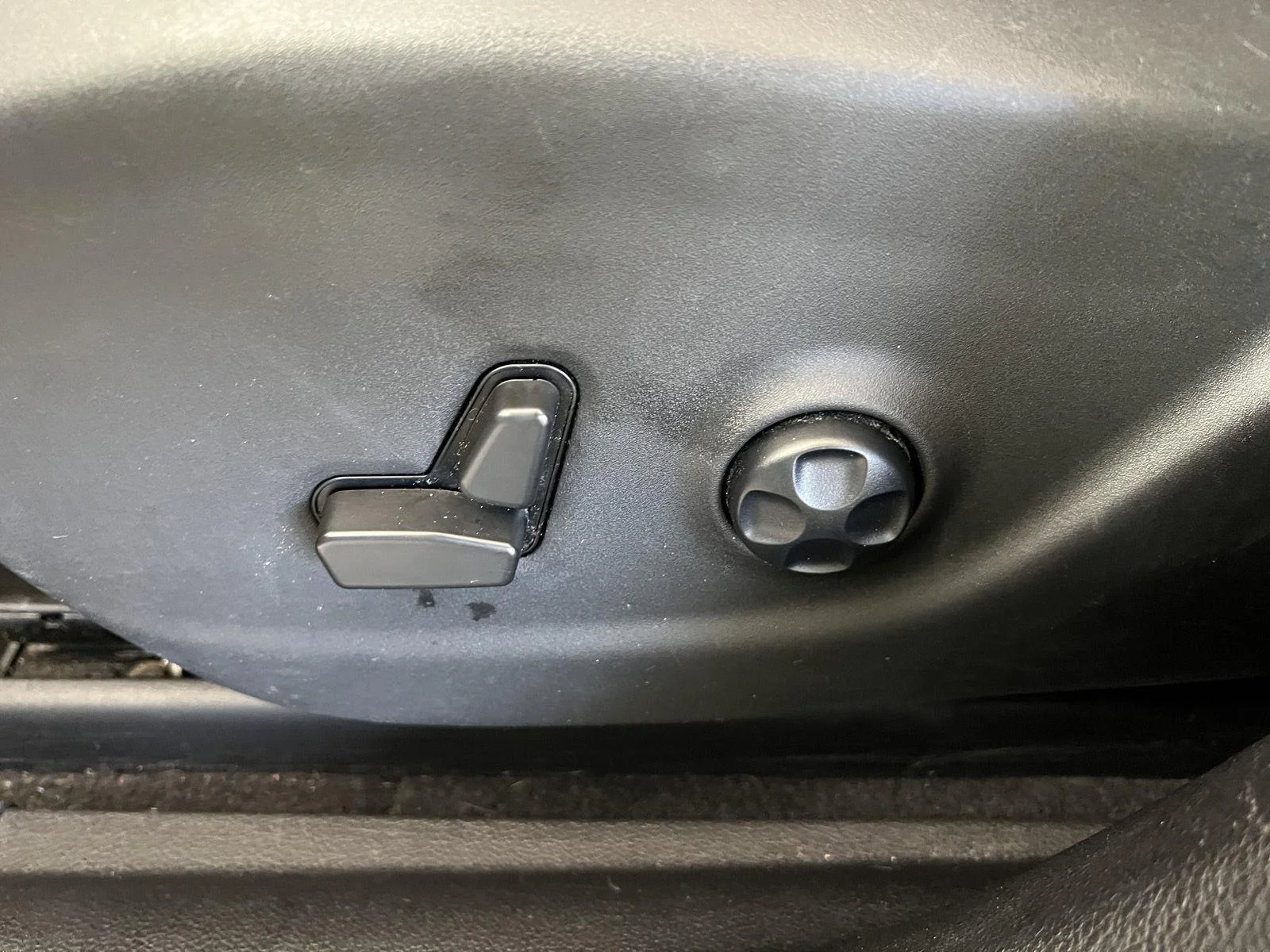 Used 2021 Granite Crystal Metallic Clearcoat Jeep Trailhawk image 12