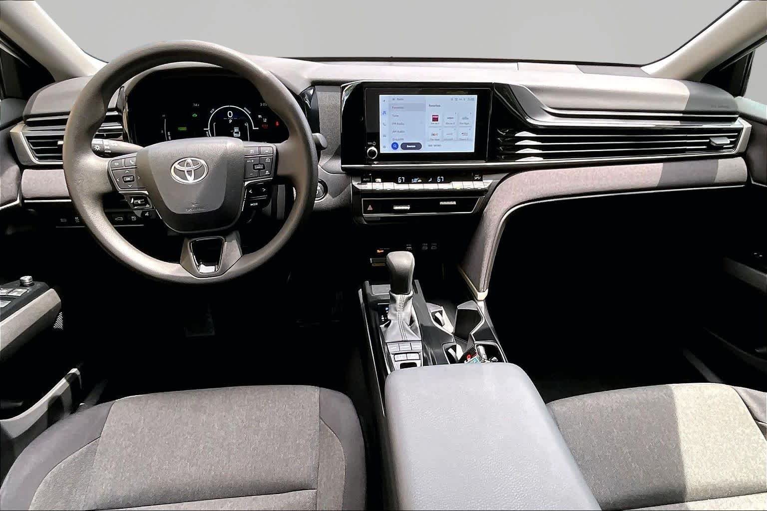 Used 2025 Ice Cap Toyota LE image 16