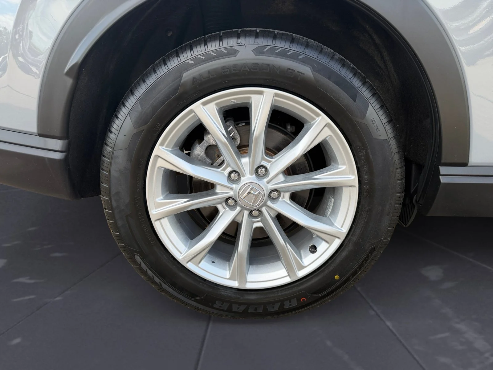 Certified Used 2024 Gray Honda EX-L image 47