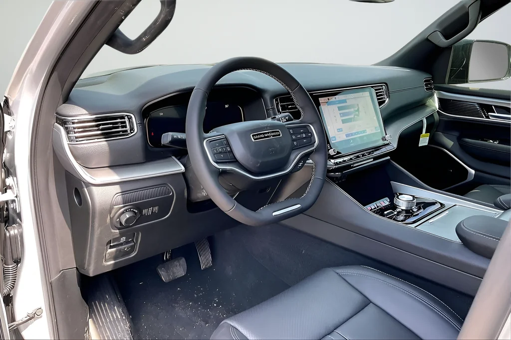 New 2026 Silver Zynith Jeep Limited Altitude image 6