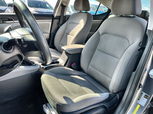 Used 2018 Gray Hyundai SEL image 15