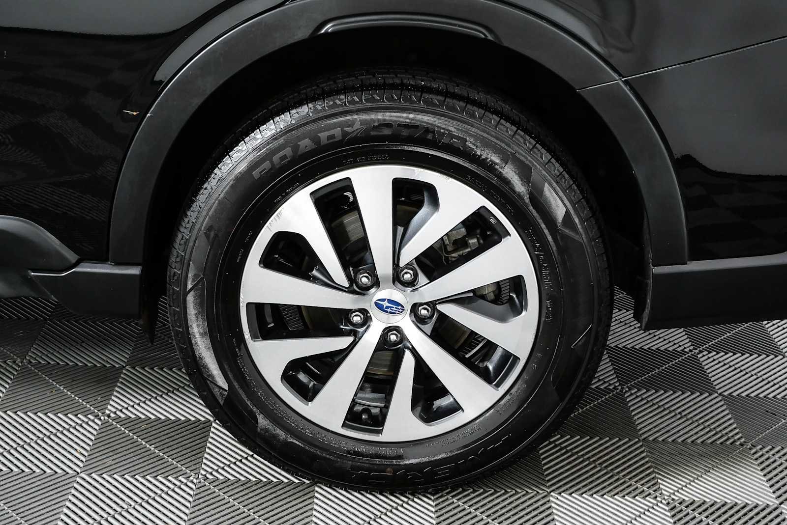 Used 2021 Crystal Black Silica Subaru Premium image 37