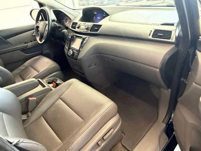 Used 2015 Black Honda  image 17