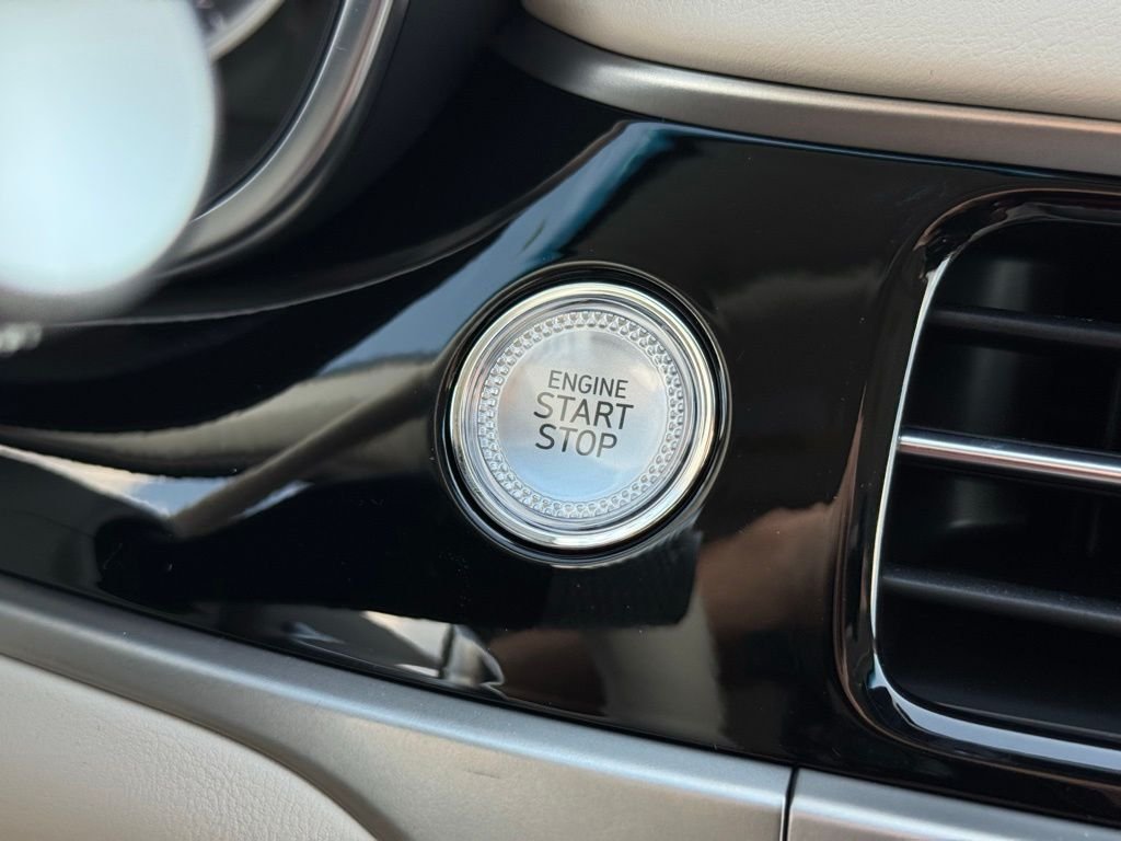 New 2026 White Genesis 2.5T PRESTIGE image 35
